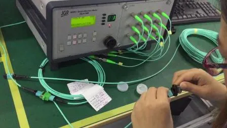 Conjuntos de cables de conexión de fibra óptica con varios modos de funcionamiento monomodo MPO para centros de datos de transmisión de alta densidad